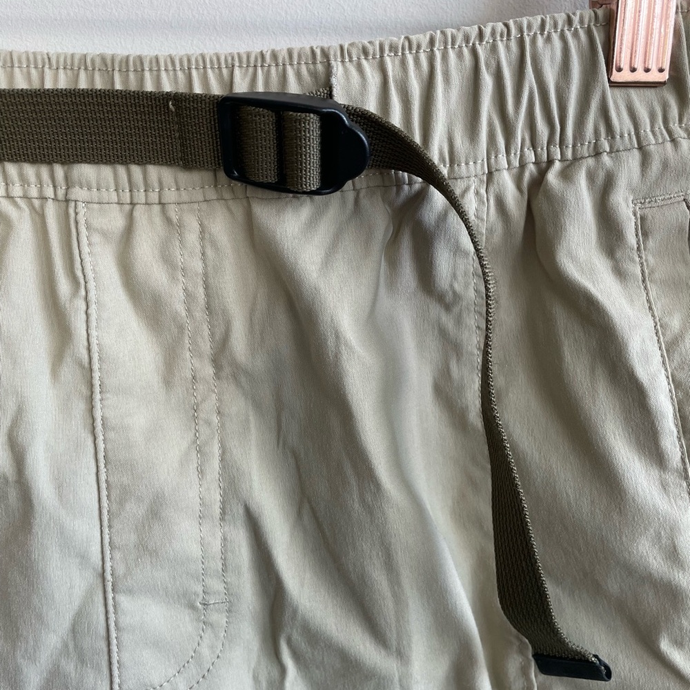 The North Face Men’s Class V Pathfinder Belted Shorts - Picture 3 of 7
